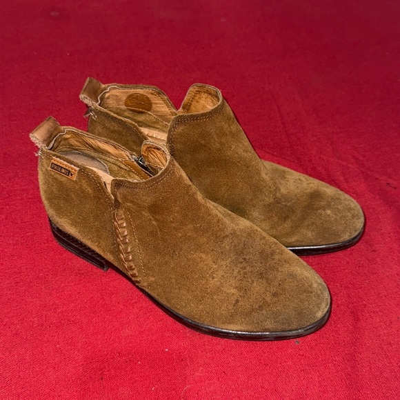 PIKOLINOS Brown Chukka Boots with Suede Finish - Picture 1 of 5
